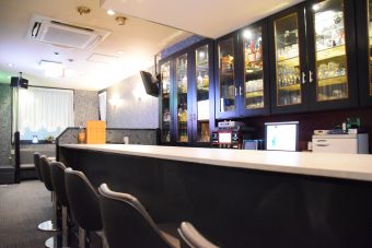 店内 3
